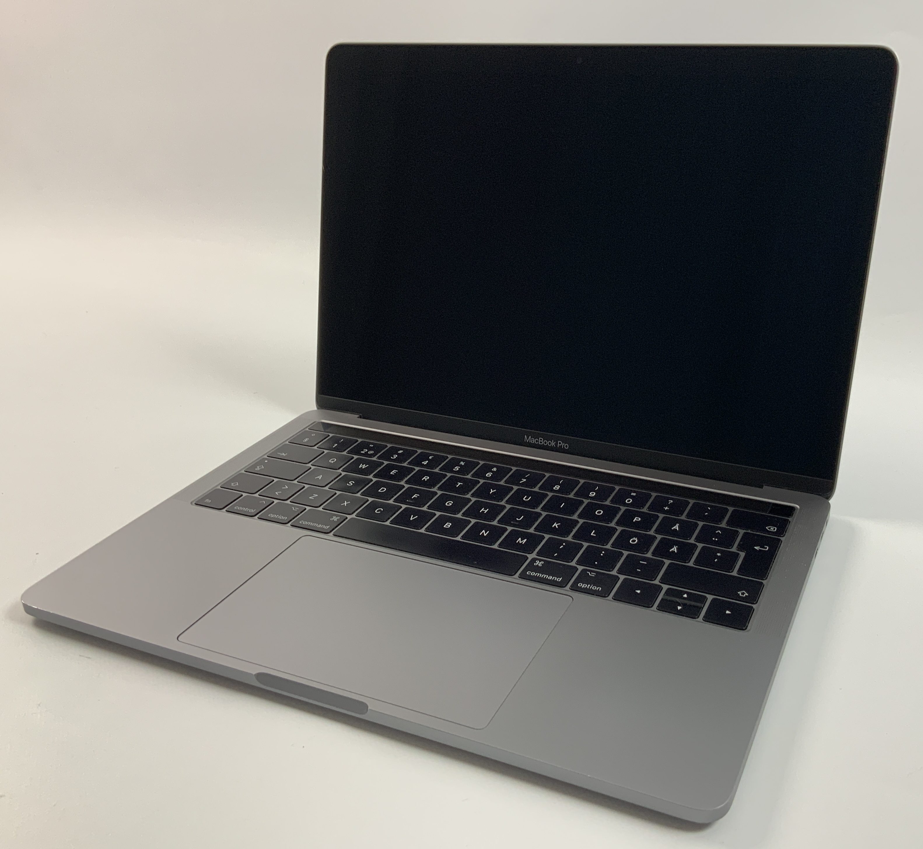 MacBook Pro 13" 4TBT Mid 2017 (Intel Core i5 3.1 GHz 8 GB RAM 256 GB SSD), Space Gray, Intel Core i5 3.1 GHz, 8 GB RAM, 256 GB SSD, Kuva 1